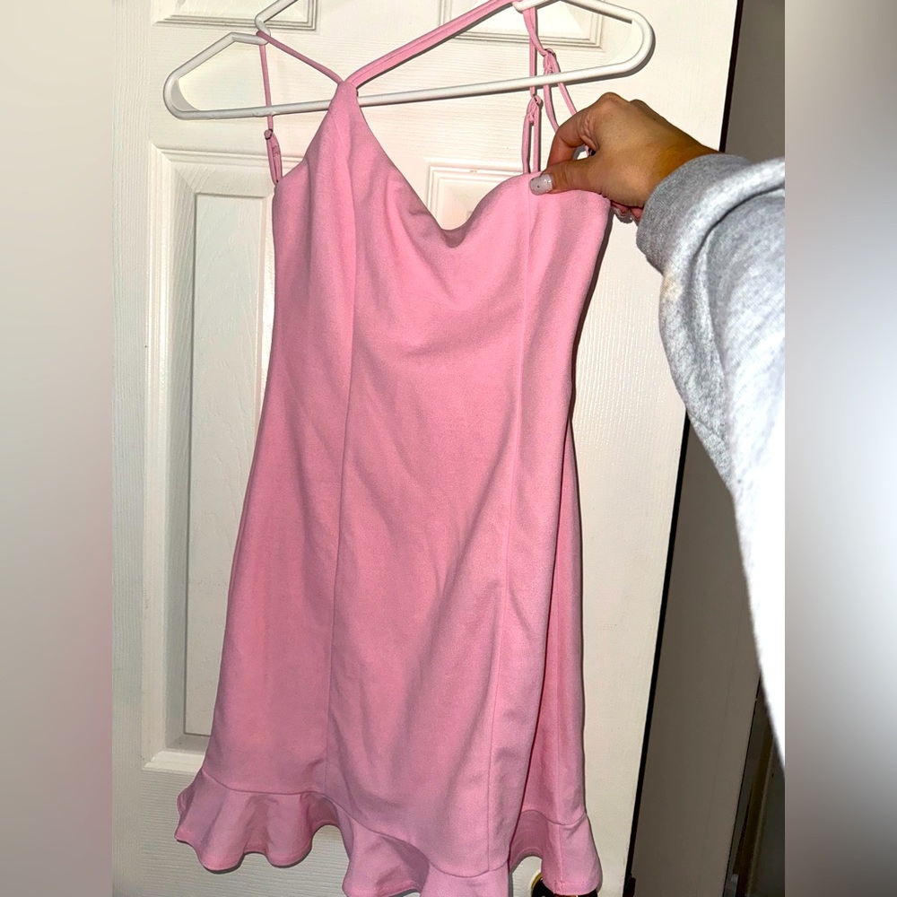 Lucy in the Sky - Brand new (never worn) - size S 
Pink mini dress